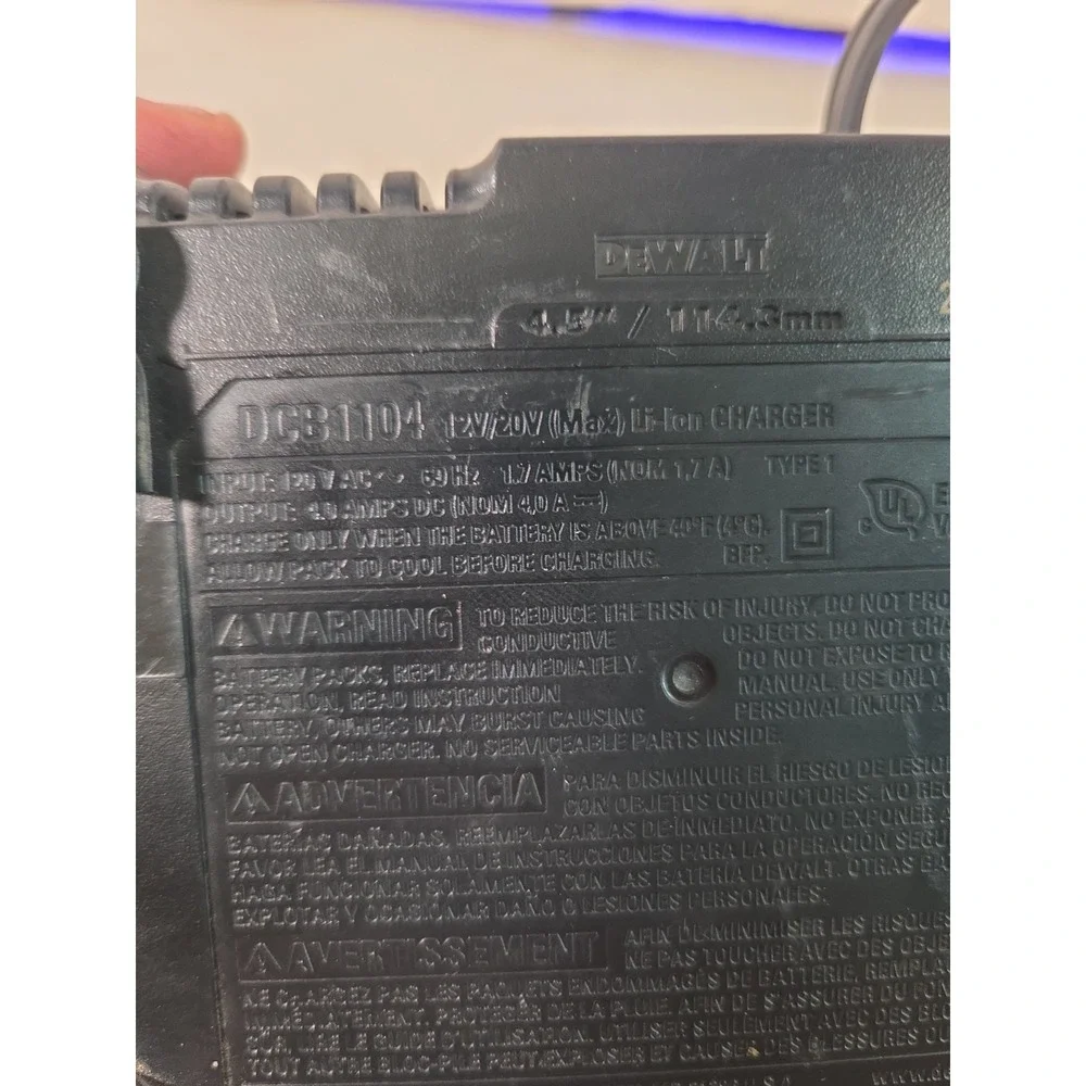 OEM DEWALT DCB1104 12V & 20V Volt MAX Li-Ion 4 Amp Fast Charger Battery Charger